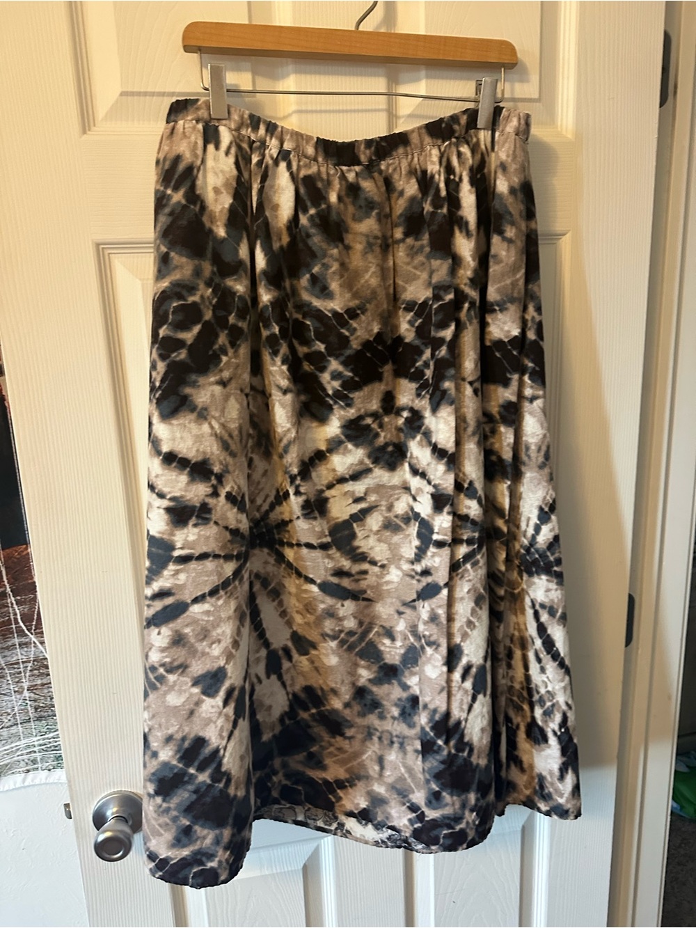 Simply Vera Wang Tie-Dye Maxi Skirt in Black and Cream